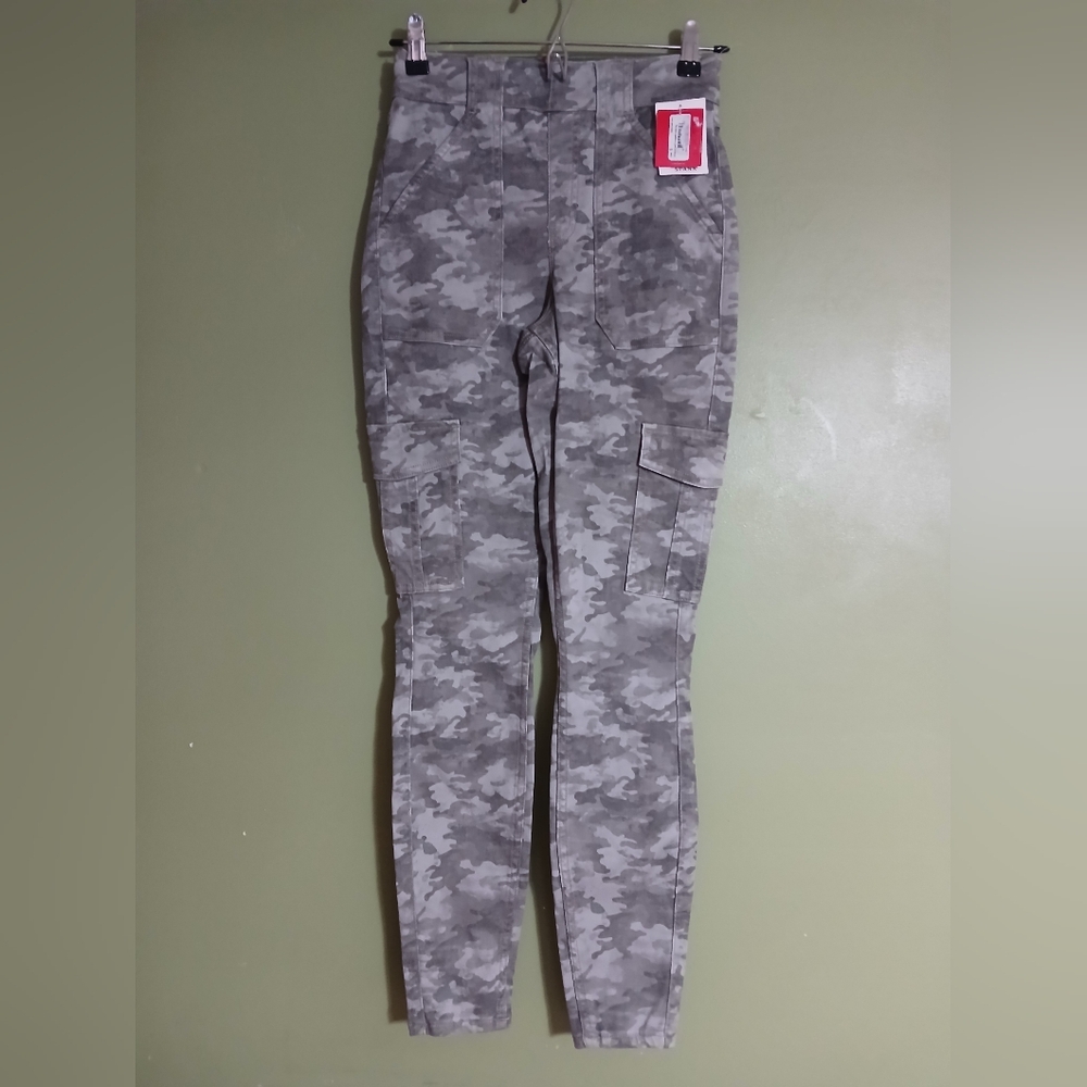 SPANX Stone Wash Camo PrintPull On Jean-ish Leggings Pants Ankle Size Small